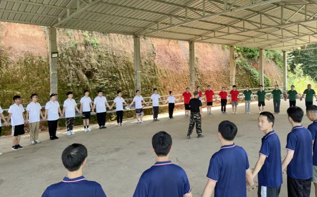20220726878536.jpg 二分建图.jpg